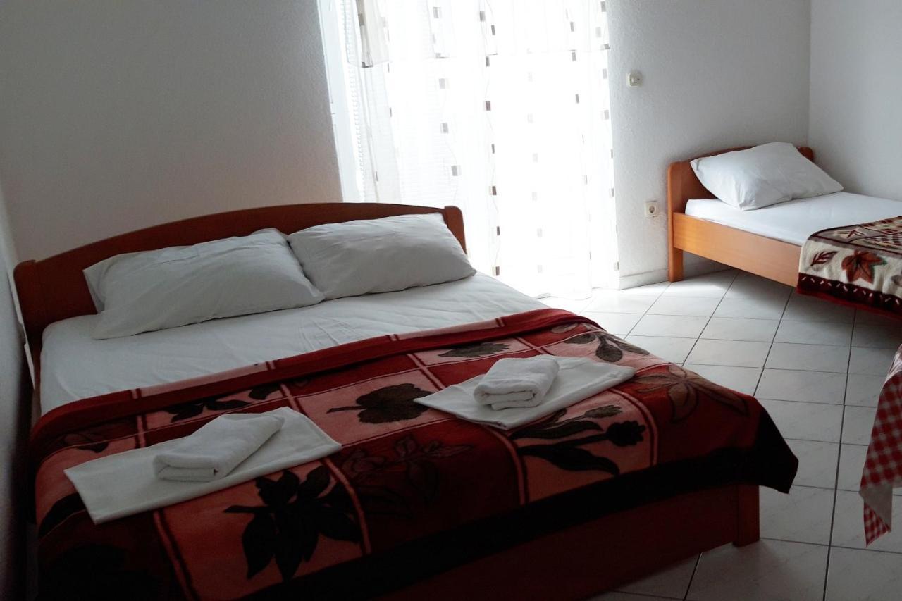 Apartments By The Sea Podaca, Makarska - 6745 Exterior foto